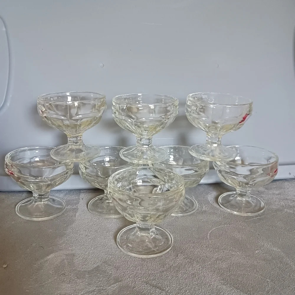 Lot of 8 vtg pedestal ice cream glass crystal